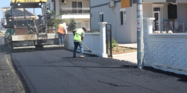 Kepez-calisiyor,-mahalleler-sicak-asfaltla-bulusuyor_4