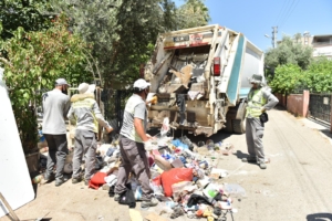 Kepezde-cop-apartman-operasyonu_-20-kamyon-cop-tahliye-edildi_6