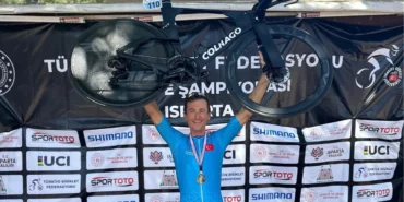 mudanya-nin-bisiklet-sporcusu-zirveye-pedal-cevirdi-1751299032-140_large.webp.webp