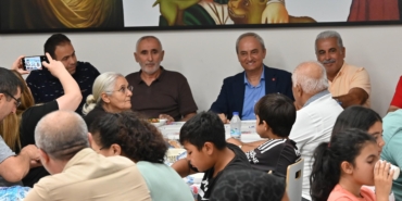 Kocagoz,-oruc-acma-lokmasinda-canlarla-bulustu_9