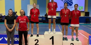 bursa-osmangazili-badmintonculardan-gururlandiran-basari-1751975805-518_large.webp.webp