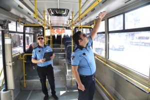 Antalya’da halk otobüslerine klima denetimi aralıksız sürüyor (4)