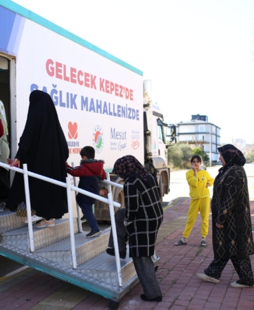 Kepez-Belediyesi-Saglik-Merkezinden-375-bin-866-kisiye-sifa-eli_8