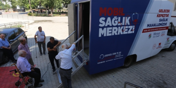 Kepez’den Huzurevi sakinlerine göz taraması