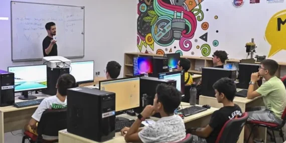 Antalya’da Gençler için Kodlama Eğitimi Başladı