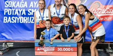 3x3-streetball-izmir-cup-2025-te-oduller-sahiplerini-buldu-1757503793-797_large.webp.webp