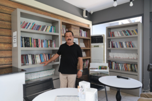 Barbaros Çay Bahçesi Kütüphane (3)