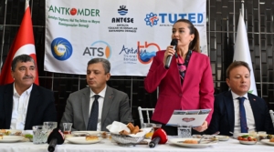 Başkan Vekili Özdemir Antalya Toptancı Hali’nde (1)