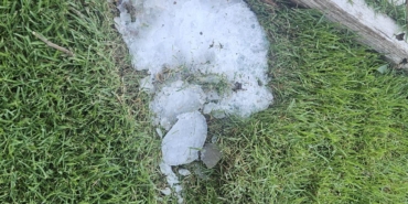 Dokumaparka-gokyuzunden-buz-kutlesi-dustu_2