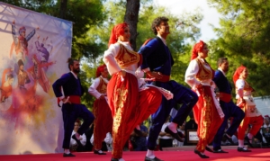 HALK DANSLARININ KALBİ KONYAALTI’NDA ATTI (3)