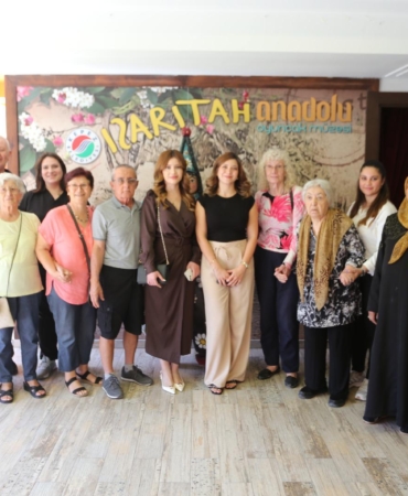 Kepezden-Alzheimer-Farkindalik-Gununde-anlamli-etkinlik_4