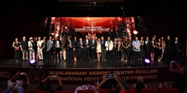 Kepezin-Uluslarasi-Akdeniz-Tiyatro-Odulleri-ilk-kez-sahiplerini-buldu_4