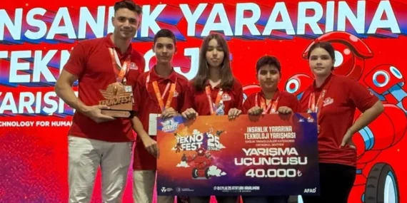 İzmirli Öğrencilerden TEKNOFEST’te Büyük Başarı!