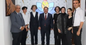 sakarya-da-fen-lisesi-ogrencilerinden-teknofest-oncesi-milli-egitim-e-ziyaret-1757676394-799_large.w.webp