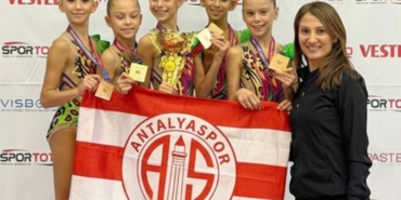 1- AS Cimnastik Küçükler TR Şampiyonu (Bayrak)