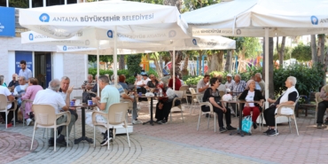 Alanya Emekli Kahvesine Emeklilerden Tam Not (4)