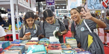 Antalya Kitap Fuarı’na öğrencilerden yoğun ilgi (4)