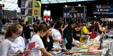 Antalyalılar Kitapların Büyülü Dünyasında Buluşuyor (14)