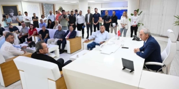 Baskan-Kocagoz,-Halk-Gununde-vatandaslarla-bulustu_2