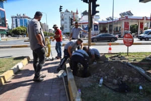 Büyükşehir, İl Sağlık–Defterdarlık–Köroğlu kavşaklarında sinyalizasyonu yeniliyor (5)