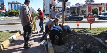 Büyükşehir, İl Sağlık–Defterdarlık–Köroğlu kavşaklarında sinyalizasyonu yeniliyor (5)