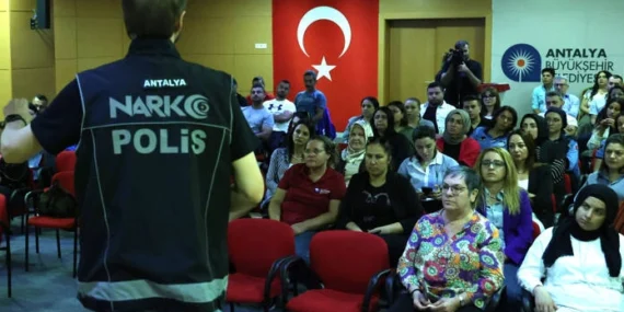 Antalya’da Madde Bağımlılığına Karşı Eğitim Verildi