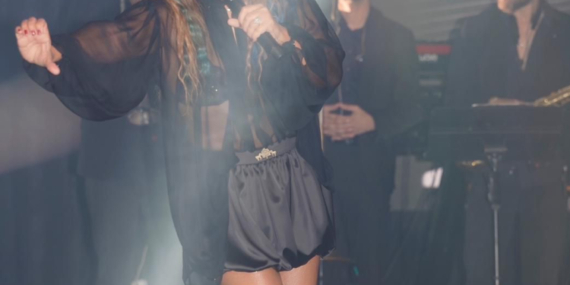 Demet Akalın’dan Enerji Dolu Kış Konseri!