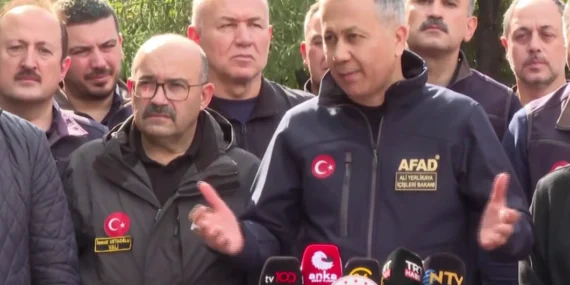 bakan-yerlikaya-sindirgi-dan-son-durumu-acikladi-balikesir-e-acil-ihtiyaclar-icin-25-milyon-tl-17616.webp