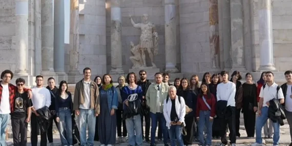 denizli-buyuksehir-den-genclere-yonelik-turizm-atagi-1761141375-41_large.webp.webp