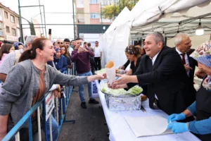 hamsi-festivali-renkli-goruntulerle-basladi-1759580084-683_large.webp.webp