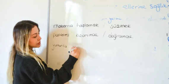 Beylikdüzü’nde Yabancılar İçin Türkçe Kulübü Başladı