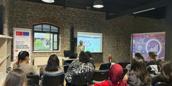 Kadınlar Dijitalde Güçleniyor Programı Tamamlandı!