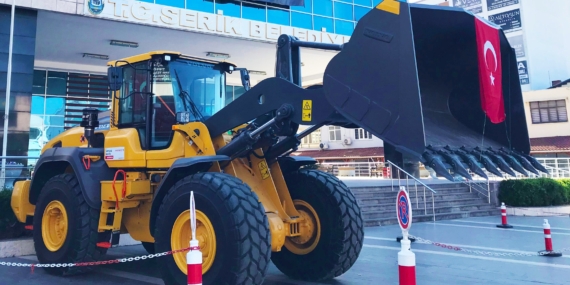 Araç filosunu 4 yeni iş makinasıyla güçlendirdi