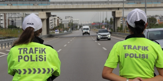 Antalya’da trafik denetimleri: Binlerce sürücüye ceza