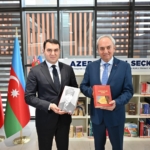 Antalya-Kutuphanesinde-Azerbaycan-Seckileri_4