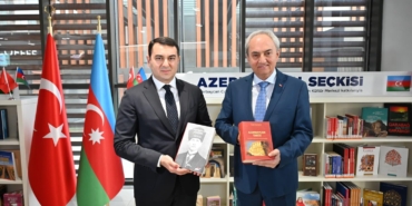 Antalya-Kutuphanesinde-Azerbaycan-Seckileri_4