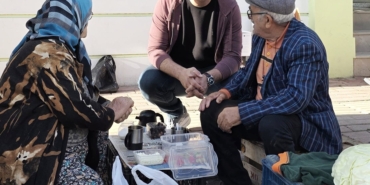 BAŞKAN KOTAN ESNAFLA BULUŞMAYA DEVAM EDİYOR (4)