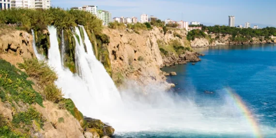 Antalya’da Yapay Resif Projesi ile Deniz Ekosistemi Korunacak