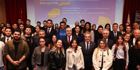 bakan-isikhan-dokuz-eylul-universitesi-nde-ogrencilerle-bulustu-1763990800-186_large.webp.webp