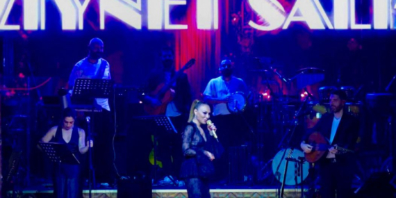 Ziynet Sali, Çapa Pera’da Duygu Dolu Bir Gece Yaşattı