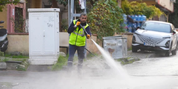 Maltepe’de Temizlik Seferberliği Hızla Devam Ediyor