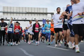 istanbul-yari-maratonu-icin-kayit-zamani-1764506788-110_large.webp.webp