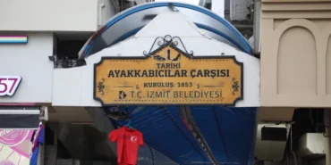 izmit-te-tarihi-ayakkabicilar-carsisi-nin-catisi-yenileniyor-1762353439-244_large.webp.webp