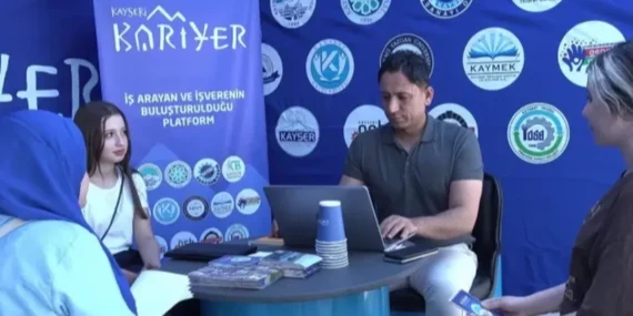 kayseri-kariyer-merkezi-nden-istihdama-katki-1762312343-880_large.webp.webp