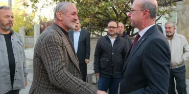 konya-selcuklu-da-baskan-pekyatirmaci-dan-sehit-ailesine-ziyaret-1762944895-43_large.webp.webp