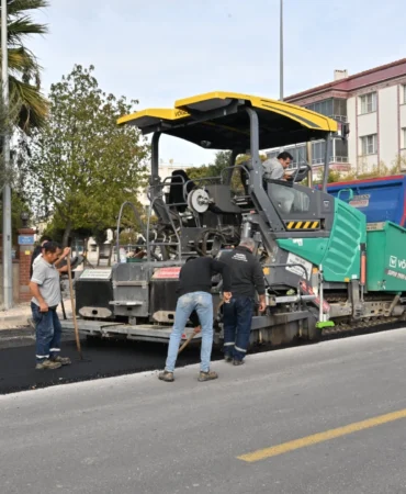 manisa-da-9-bin-ton-asfaltla-yol-konforu-artti-1763547349-35_large.webp.webp