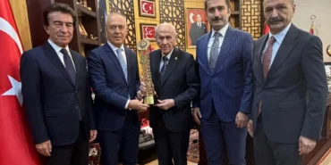 turkiye-bisiklet-federasyonu-ndan-bahceli-ye-ziyaret-1762526667-692_large.webp.webp